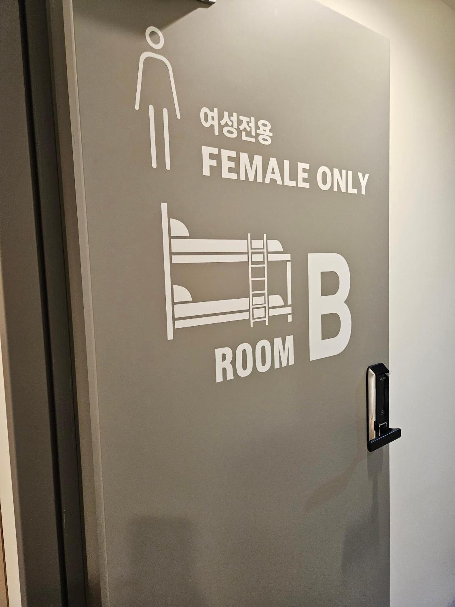 Seoul Cube Jongro Hotell Exteriör bild